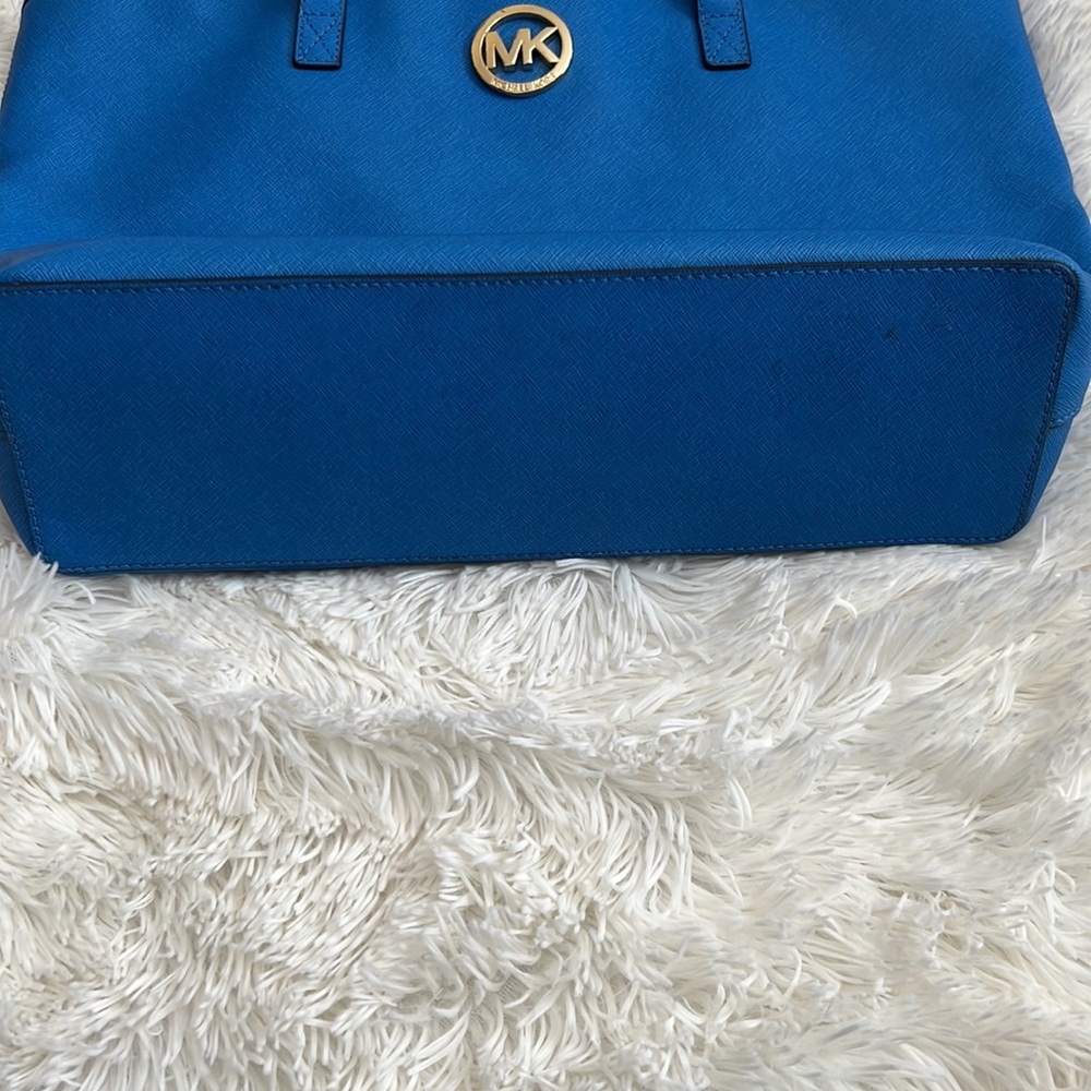 Great Condition Blue Michael Micheal Kors tote - Picture 4 of 10